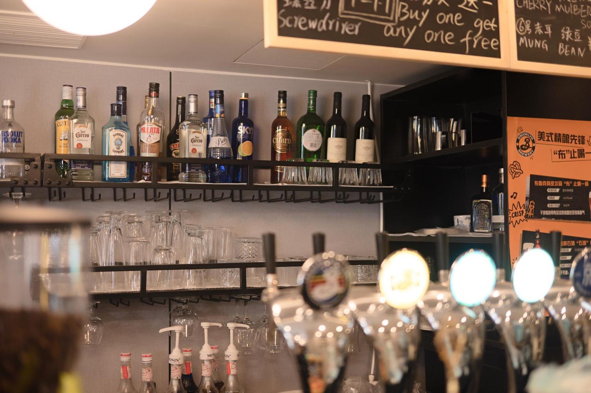 Dayin International Youth Hostel -Near People'S Square & Old Town -Social Area -Bar -Cafe -Gym -Free Laundry Luggage Storage -24H Front Desk -English Service เซี่ยงไฮ้ ภายนอก รูปภาพ