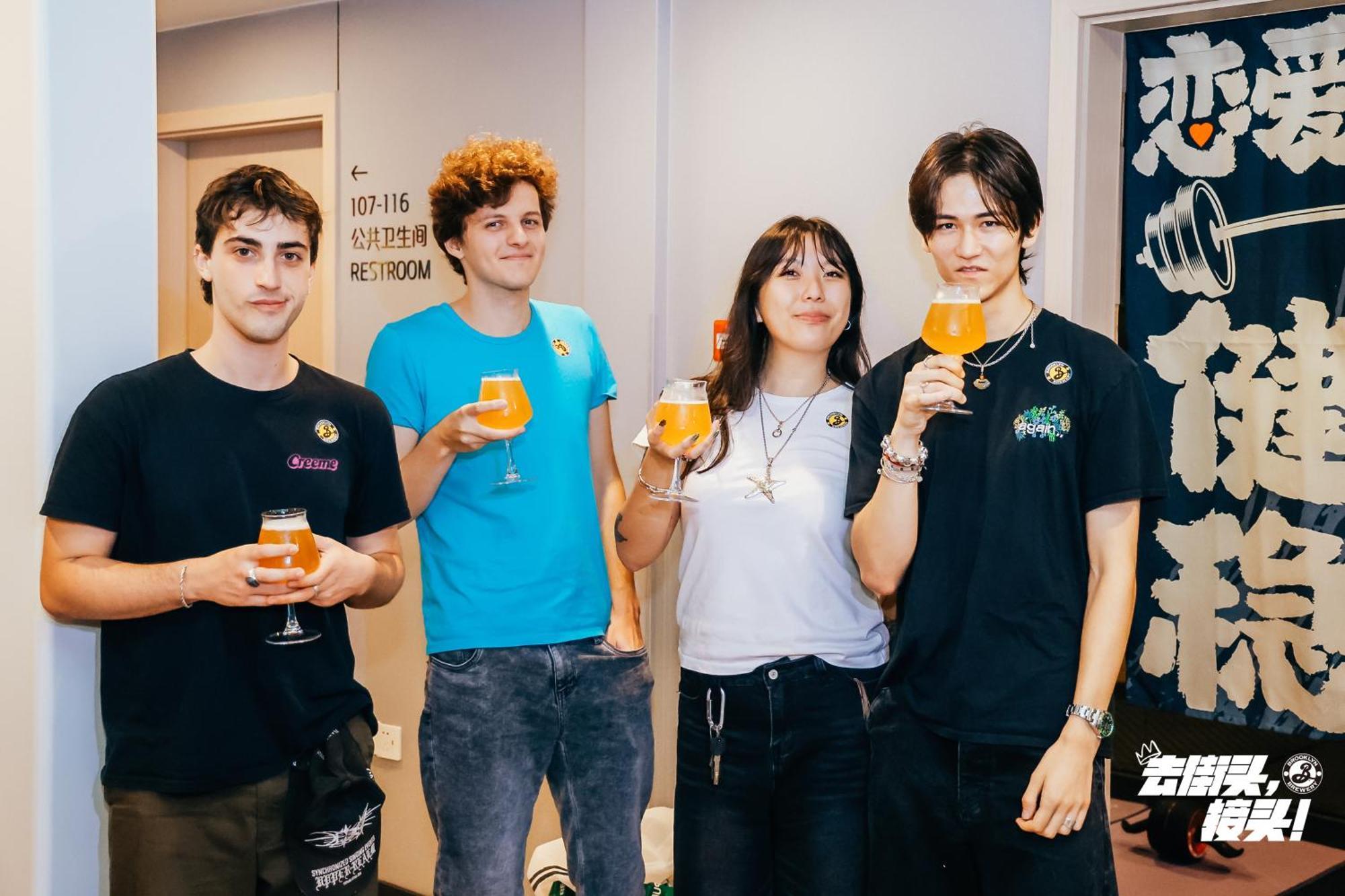 Dayin International Youth Hostel -Near People'S Square & Old Town -Social Area -Bar -Cafe -Gym -Free Laundry Luggage Storage -24H Front Desk -English Service เซี่ยงไฮ้ ภายนอก รูปภาพ