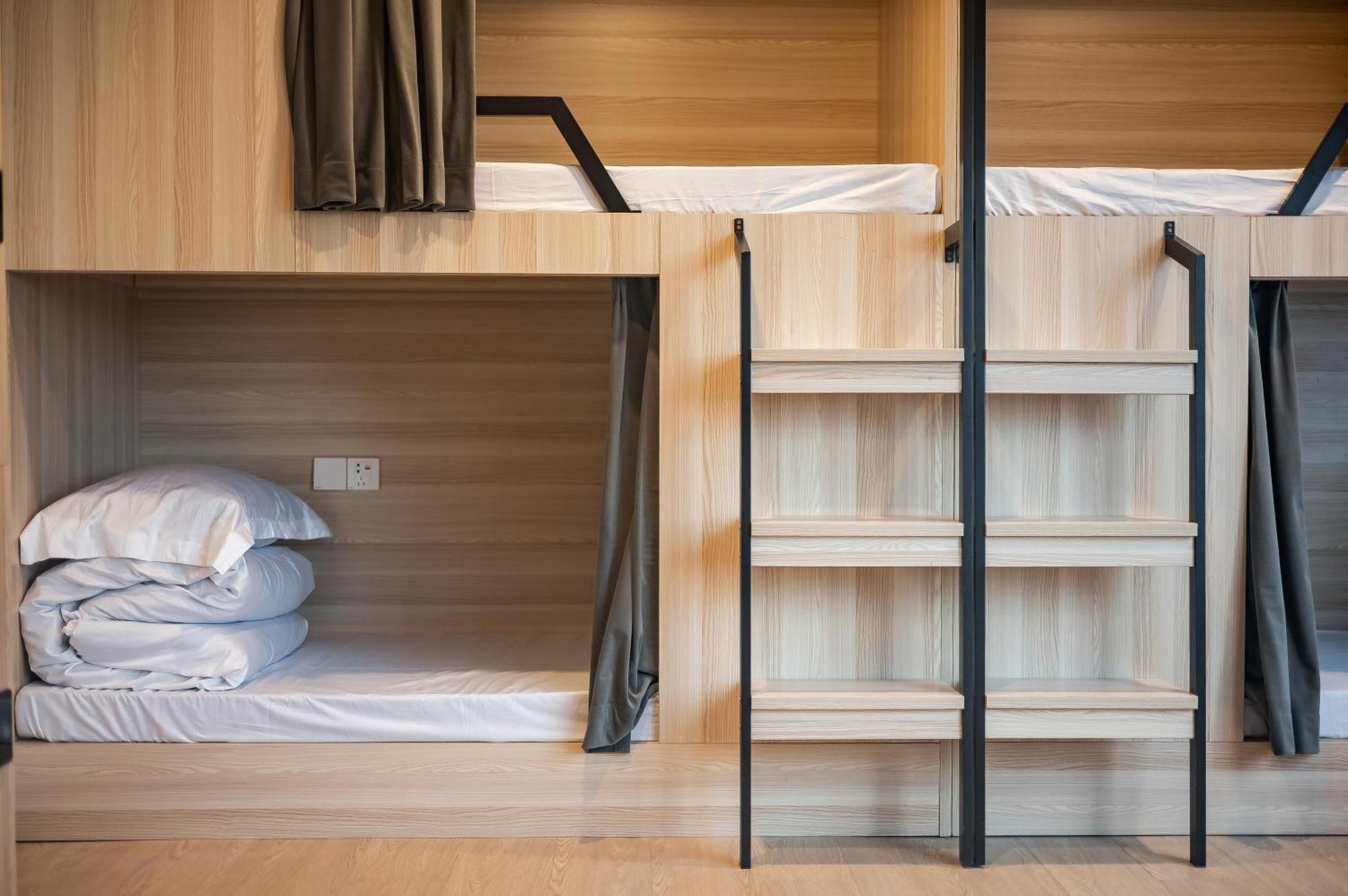 Dayin International Youth Hostel -Near People'S Square & Old Town -Social Area -Bar -Cafe -Gym -Free Laundry Luggage Storage -24H Front Desk -English Service เซี่ยงไฮ้ ภายนอก รูปภาพ