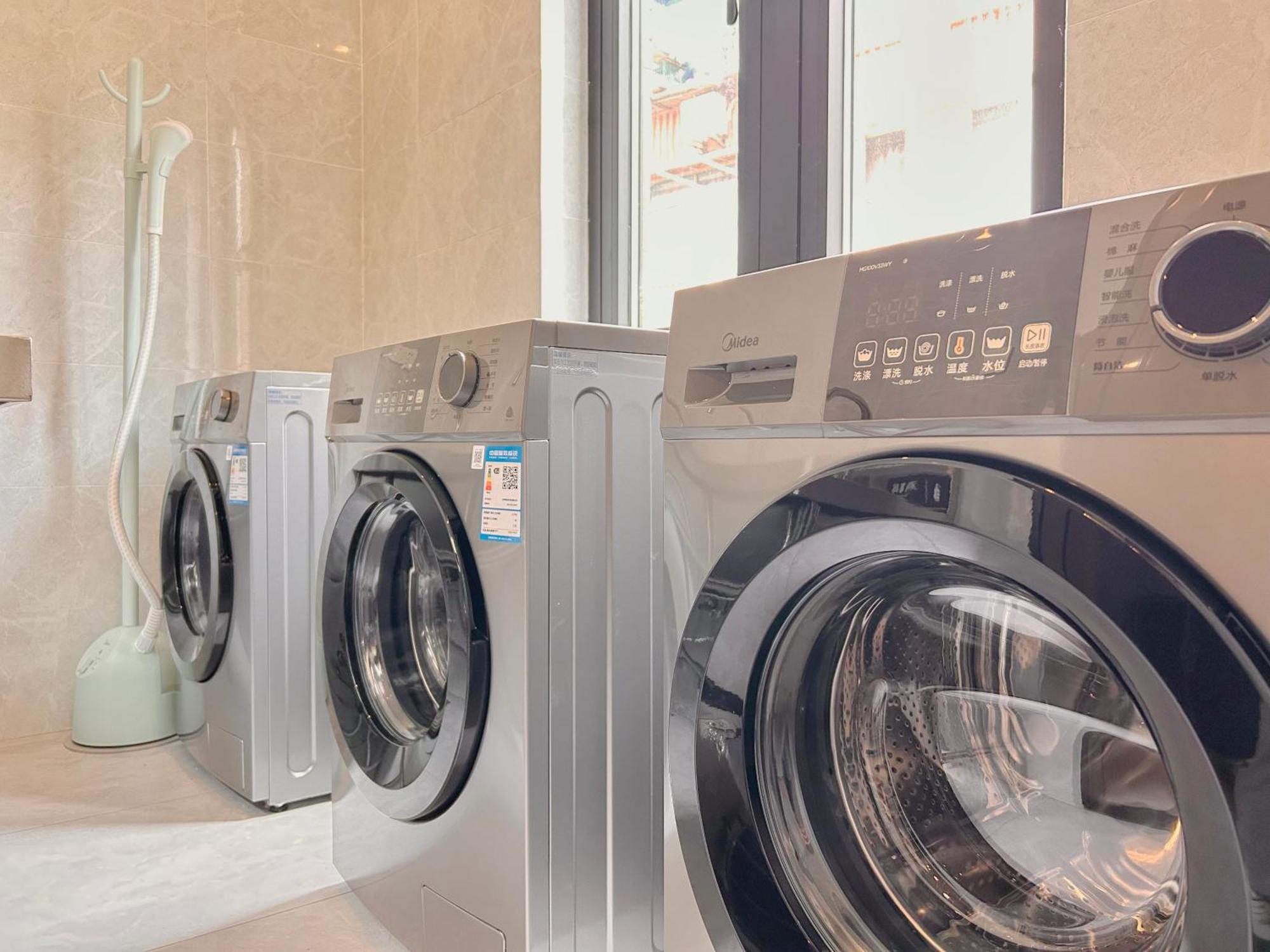 Dayin International Youth Hostel -Near People'S Square & Old Town -Social Area -Bar -Cafe -Gym -Free Laundry Luggage Storage -24H Front Desk -English Service เซี่ยงไฮ้ ภายนอก รูปภาพ